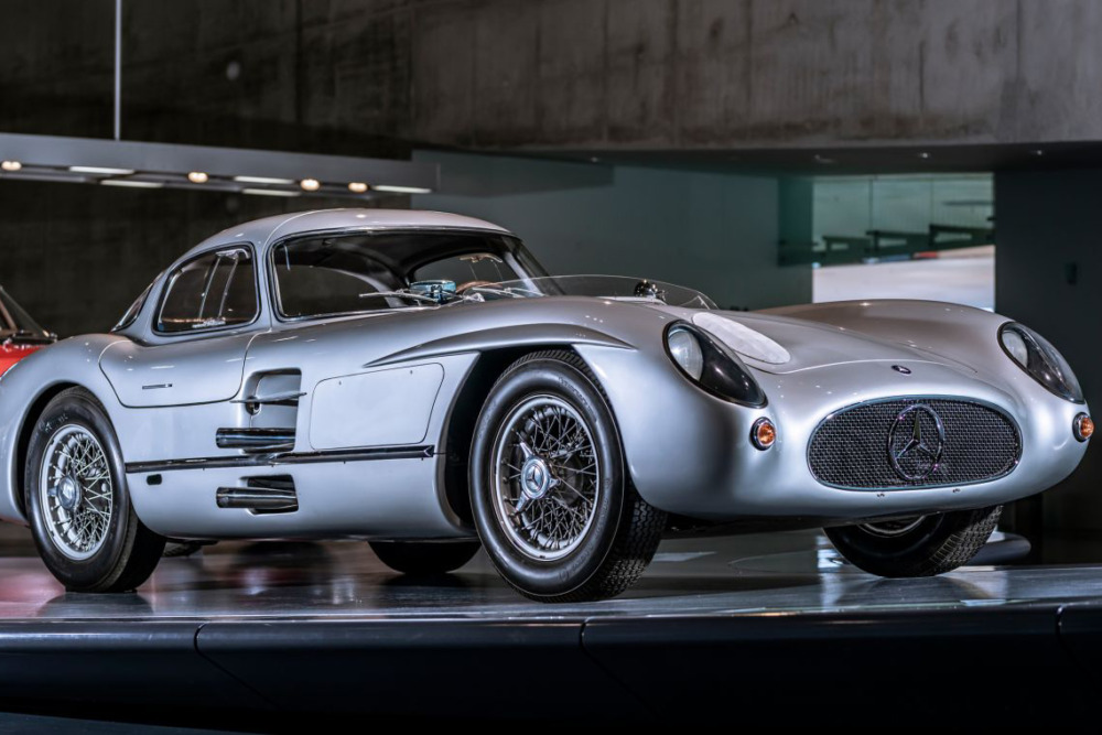 自動車オークション史上最高額は「約182億円」（メルセデス・ベンツ 300 SLR）